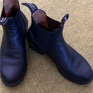 Black Blundstone Chelsea boot.